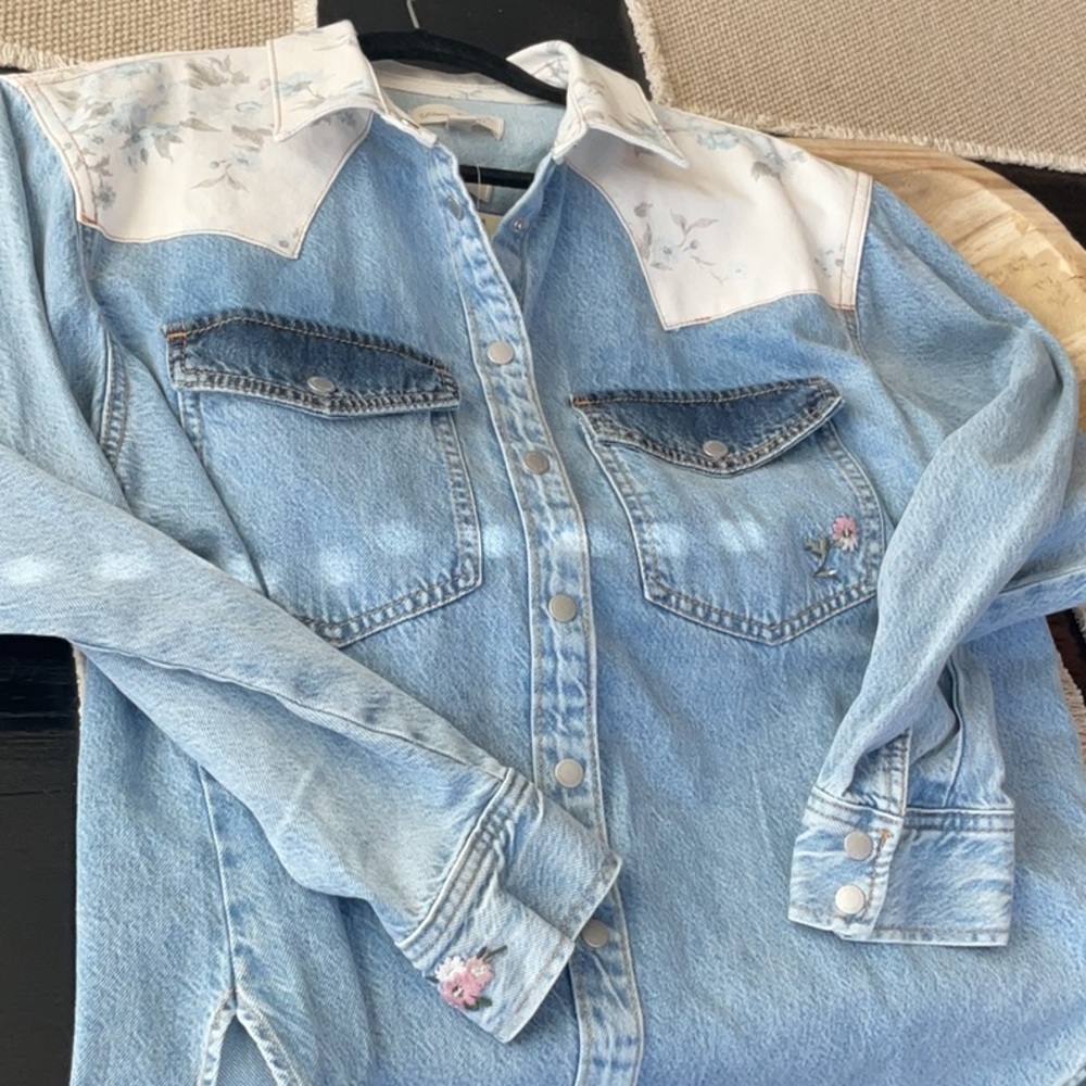 Universal Thread Top NWT - image 11